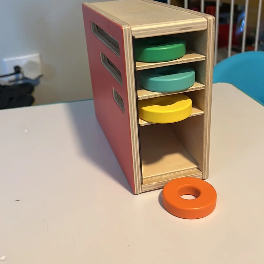 Lovevery Count and Slide Ring Box - Picture 5 of 7